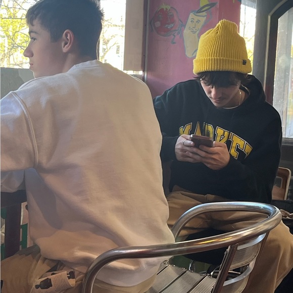 Meet your Posher, CJ - Picture 3 of 3